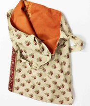 Load image into Gallery viewer, Vintage Silk Sari Tote