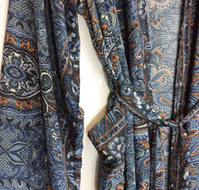 Load image into Gallery viewer, Mens Silk Kimono