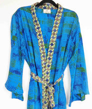 Load image into Gallery viewer, Vintgae Sari Kimono Long