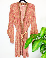 Load image into Gallery viewer, Vintage Sari Kimono Short