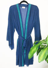 Load image into Gallery viewer, Vintage Sari Kimono Short