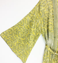 Load image into Gallery viewer, Vintage Sari Kimono Short