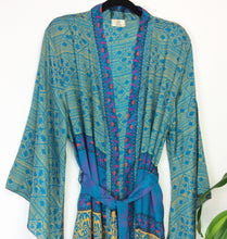 Load image into Gallery viewer, Vintage Sari Kimono Short