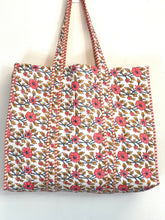 Load image into Gallery viewer, Blockprint Quilted Bag
