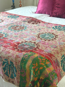 SUZANI Kantha