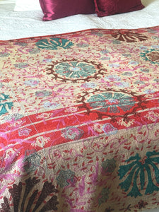 SUZANI Kantha