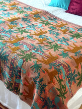 Load image into Gallery viewer, SUZANI Kantha
