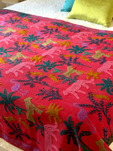 Load image into Gallery viewer, SUZANI Kantha
