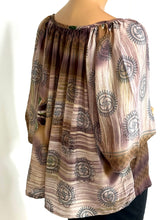 Load image into Gallery viewer, Bella Silk Top
