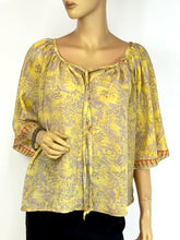 Load image into Gallery viewer, Bella Silk Top
