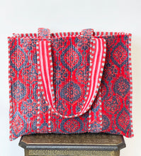 Load image into Gallery viewer, Velvet Quilted Bag
