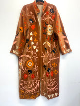 Load image into Gallery viewer, Velvet Suzani Long Jacket
