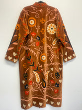 Load image into Gallery viewer, Velvet Suzani Long Jacket
