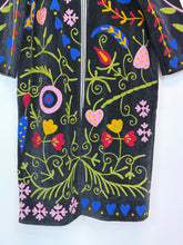 Load image into Gallery viewer, Velvet Suzani Long Jacket
