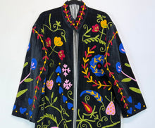 Load image into Gallery viewer, Velvet Suzani Long Jacket
