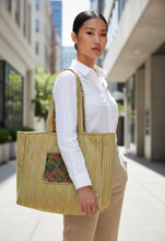 Load image into Gallery viewer, Blockprint Quilted Bag
