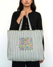 Load image into Gallery viewer, Blockprint Quilted Bag

