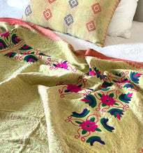 Load image into Gallery viewer, Vintage sari Kantha Quilt
