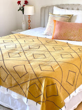 Load image into Gallery viewer, Vintage Sari Kantha Quilt
