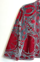 Load image into Gallery viewer, Velvet Suzani Jacket (Short)
