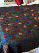 Load image into Gallery viewer, SUZANI Kantha
