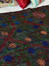 Load image into Gallery viewer, SUZANI Kantha
