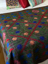 Load image into Gallery viewer, SUZANI Kantha
