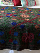 Load image into Gallery viewer, SUZANI Kantha
