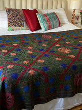 Load image into Gallery viewer, SUZANI Kantha

