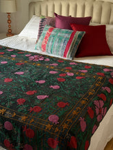 Load image into Gallery viewer, SUZANI Kantha

