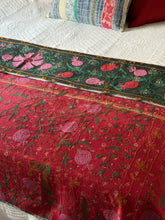 Load image into Gallery viewer, SUZANI Kantha
