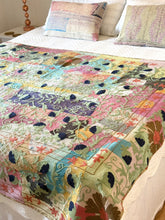 Load image into Gallery viewer, SUZANI Kantha
