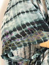 Load image into Gallery viewer, Tie Dye Kimono Duster
