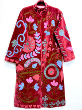 Load image into Gallery viewer, Velvet Suzani Long Jacket
