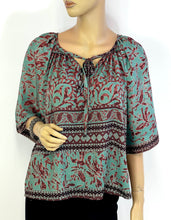Load image into Gallery viewer, Bella Silk Top
