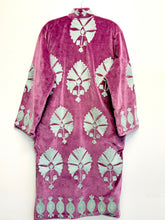 Load image into Gallery viewer, Velvet Suzani Long Jacket
