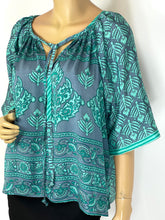 Load image into Gallery viewer, Bella Silk Top

