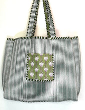 Load image into Gallery viewer, Blockprint Quilted Bag
