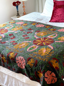 SUZANI Kantha