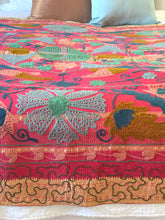 Load image into Gallery viewer, SUZANI Kantha
