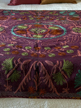 Load image into Gallery viewer, SUZANI Kantha

