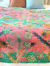 Load image into Gallery viewer, SUZANI Kantha

