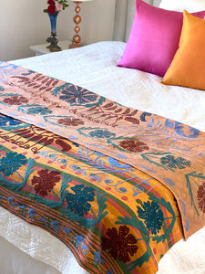 SUZANI Kantha