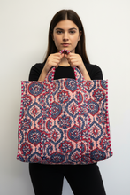 Load image into Gallery viewer, Velvet Quilted Bag
