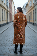 Load image into Gallery viewer, Velvet Suzani Long Jacket
