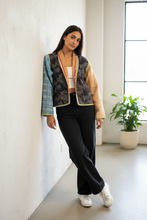 Load image into Gallery viewer, Kantha Jacket Short M/L
