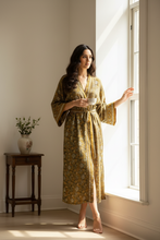 Load image into Gallery viewer, Vintage Sari Kimono Long
