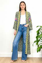 Load image into Gallery viewer, Vintage Sari Kimono long
