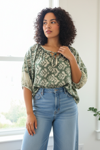 Load image into Gallery viewer, Bella Silk Top
