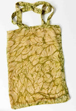 Load image into Gallery viewer, Vintage Silk Sari Tote
